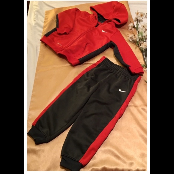 Nike Other - NIKE JOGGING SET